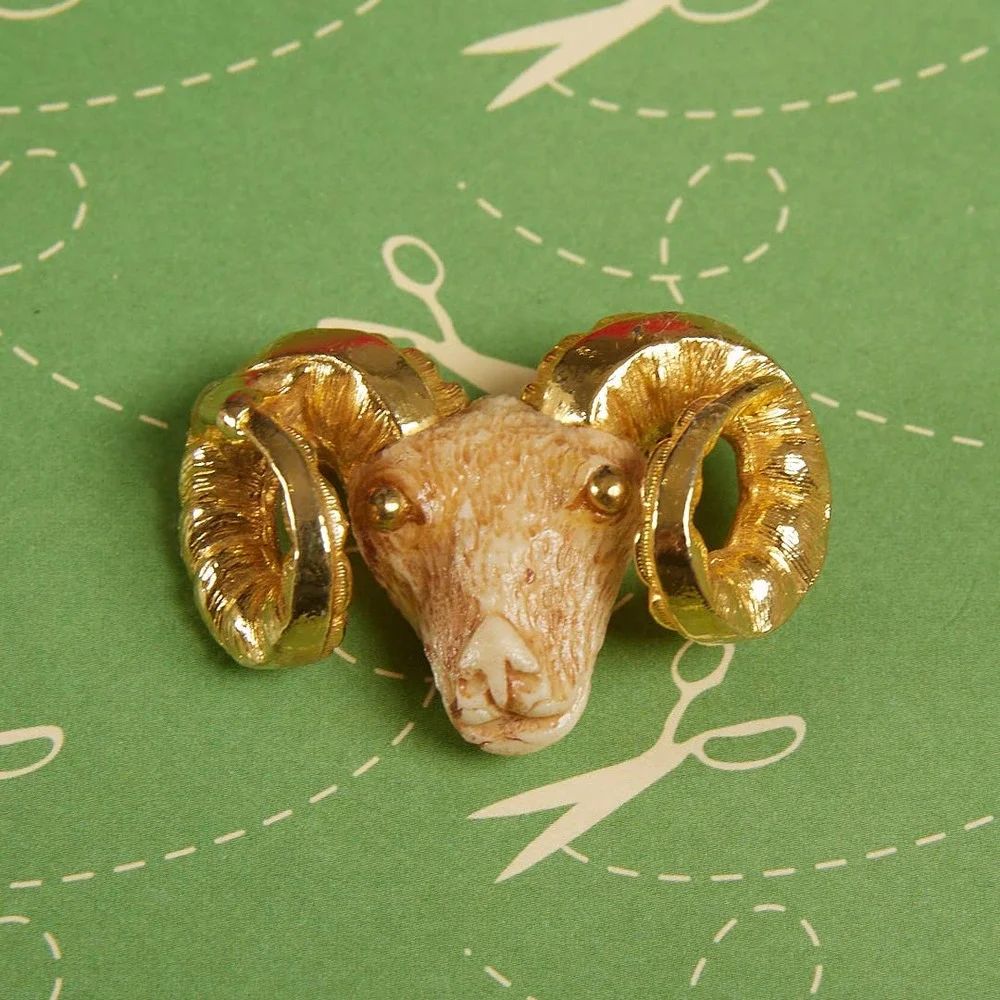 Gold Capricorn Goat Ram Razza Pin Brooch - Picture 1 of 3